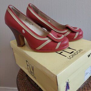 Fly London Euro 39 women's vintage style heels